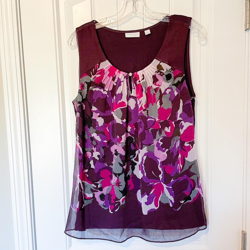 ⚡️NY&Co. sleeveless floral top w key hole